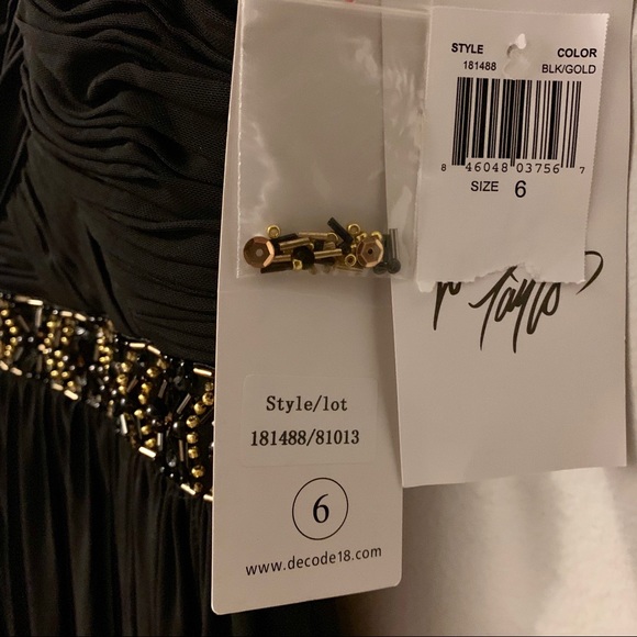 Lord & Taylor decode18 gold and black prom dress - Picture 2 of 4